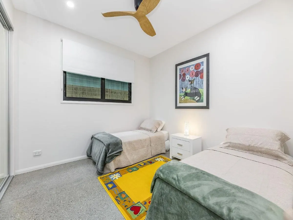 13 Nothling Street Moffat Beach Qld Caloundra